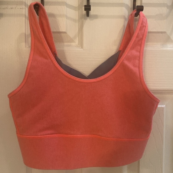 NWOT Under Armour sports bra - Picture 2 of 4